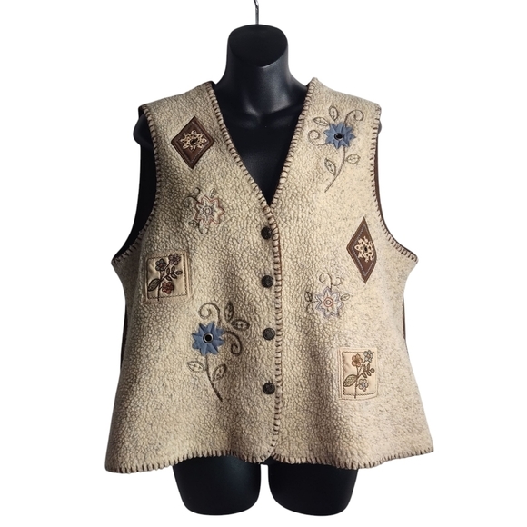 Alfred Dunner Jackets & Blazers - Vintage Alfred Dunner Vest Size PL  Faux Sherpa/Suede Beige/Brown Patches Button